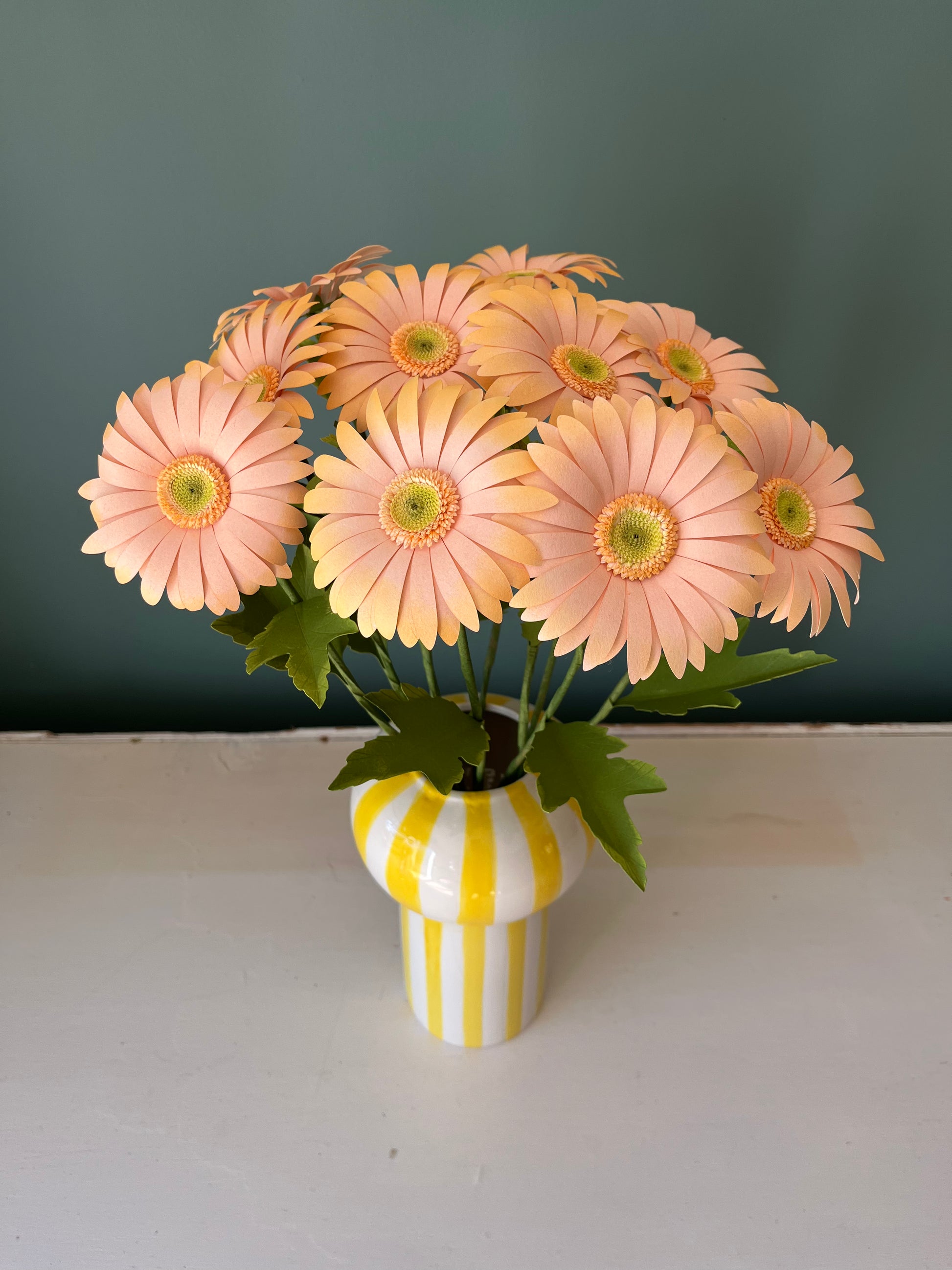 GERBERA EN PAPIER PECHE