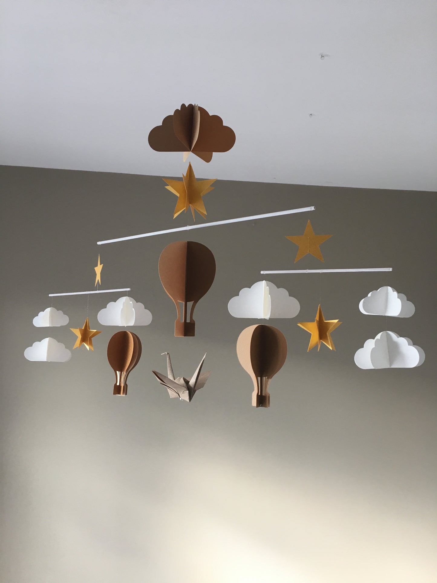 MOBILE BEBE MONTGOLFIERE ET ORIGAMI