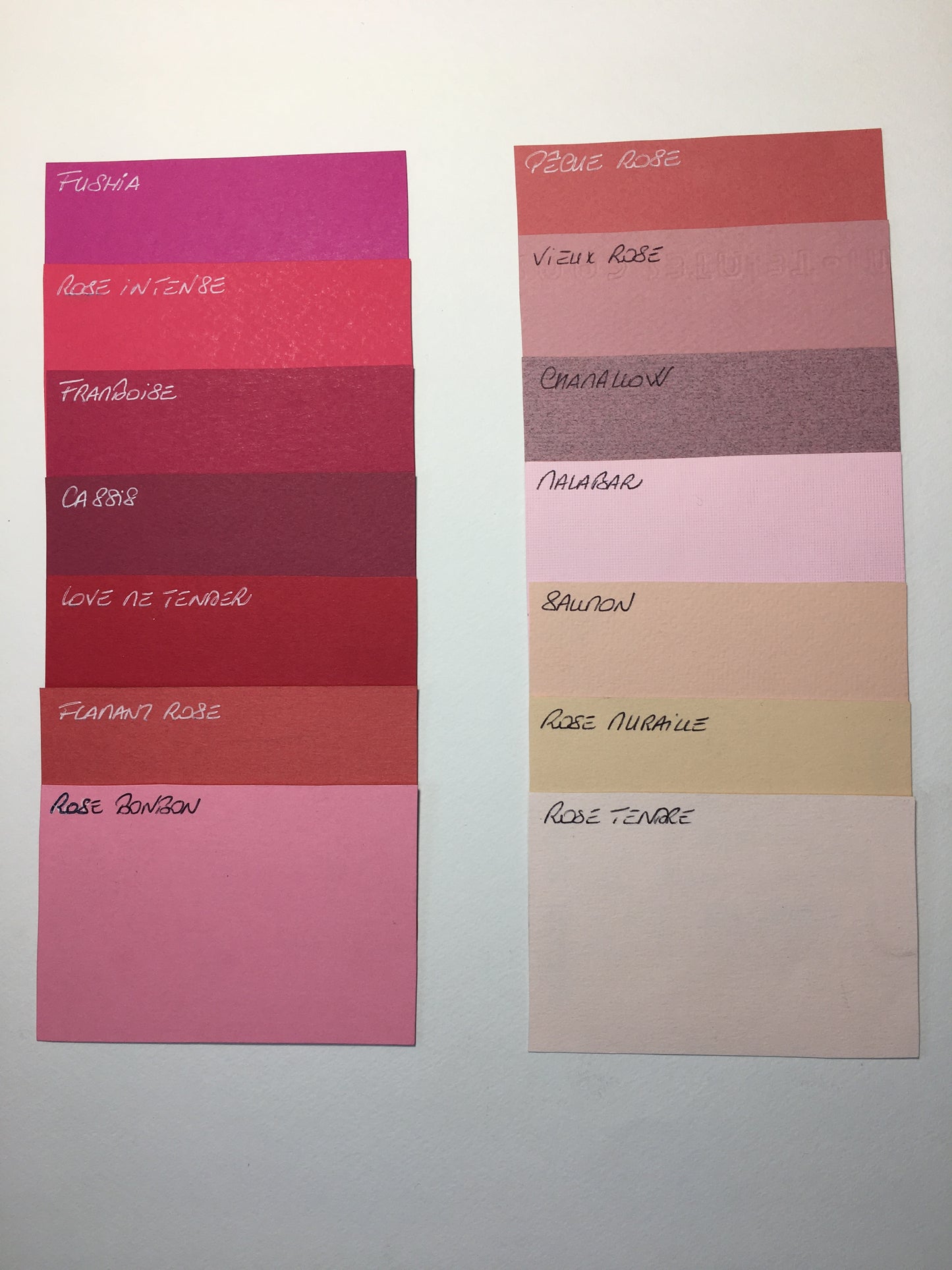 MOBILE BEBE MONTGOLFIERE ET MOUTON