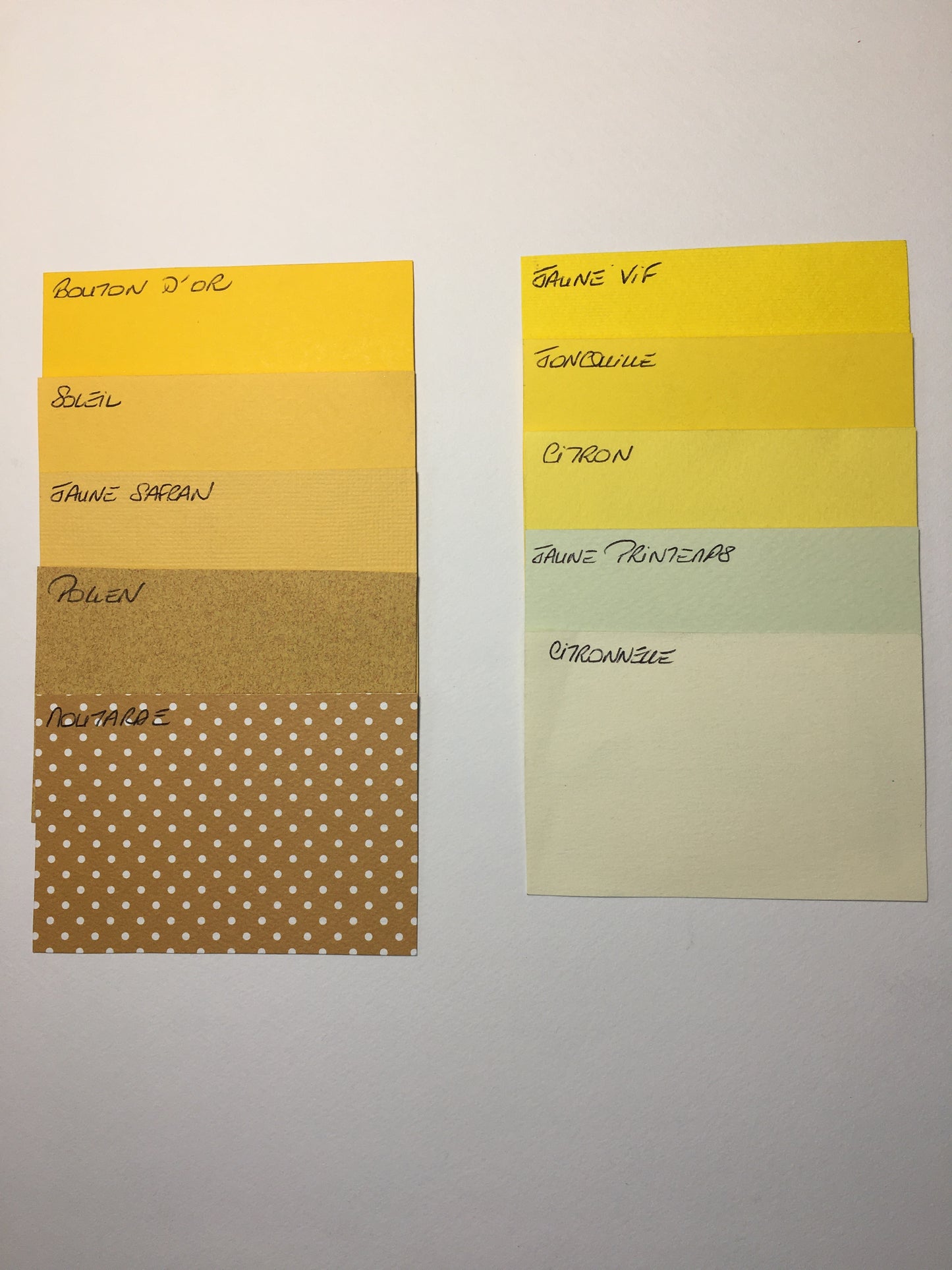 MOBILE BEBE MONTGOLFIERE ET MOUTON